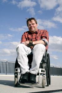 Matthias Rösch mit Rollstuhl