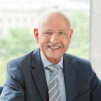 Portraitfoto Prof. Dr. Rolf Rosenbrock