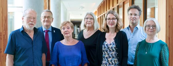 Gruppenfoto der Kommission zur Aufarbeitung sexuellen Kindesmissbrauchs