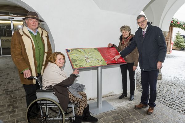 Einweihung des tastbaren Stadtplans von Kitzbühel