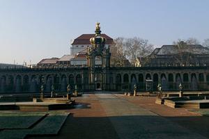Dresden - Blick vom Innenhof des Zwinger auf das Kronentor
