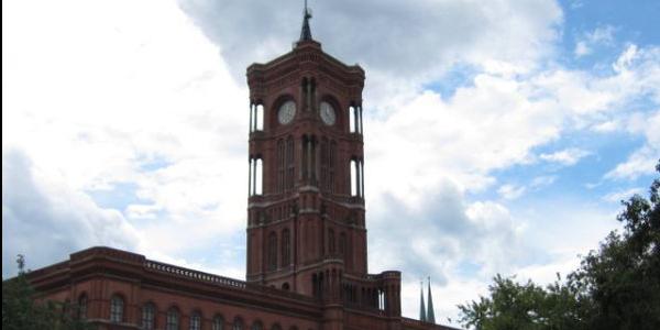 Foto zeigt Rotes Rathaus