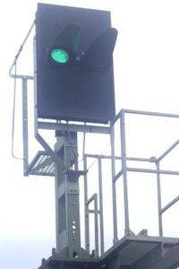 Fahrsignal der Bahn zeigt Grün