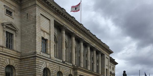 Foto zeigt Abgeordnetenhaus im Frühjahr 2020