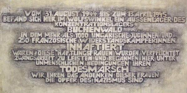 Foto zeigt Gedenktafel