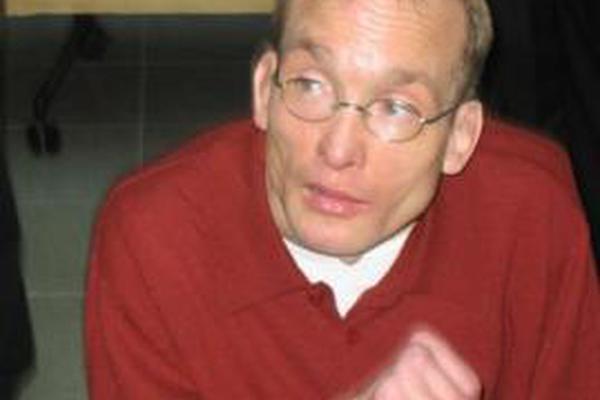 Dr. Martin Theben