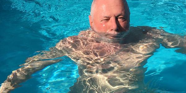 Foto zeigt Autor beim Anbaden