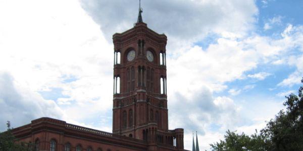Foto zeigt Rotes Rathaus