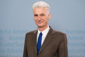 Dr. Rolf Schmachtenberg