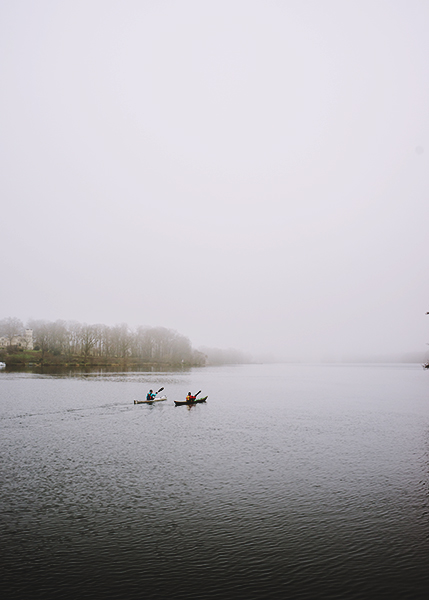 Zwei Kanufahrer auf Jungfernsee