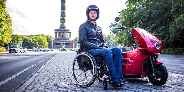 Foto zeigt Paul Stappenbeck mit seinem E-Trike