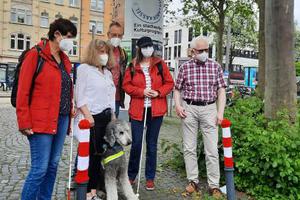 Bild von der Aktion Pollermützen für mehr Sicherheit am 7.6.21 in Kassel