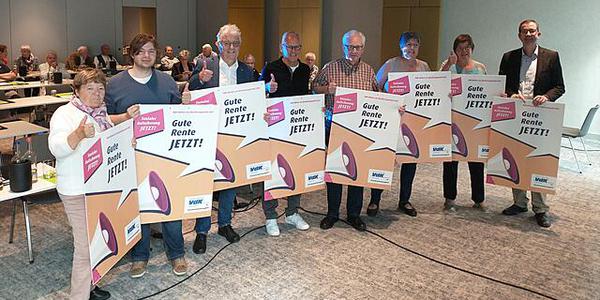 Das Foto zeigt den  Vorstand des VdK-Kreisverbands Münster mit VdK-Landesgeschäftsführer Thomas Zander