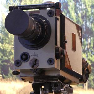 Historische Filmkamera des Heinz Sielmann