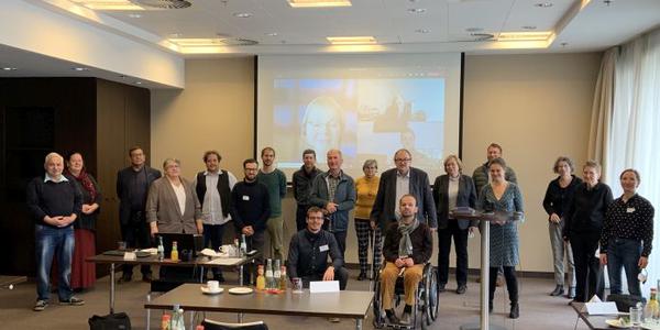 Gruppenbild der Teilnehmerinnen und Teilnehmer der Tagung