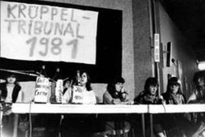 Bild vom Krüppel-Tribunal von 1981
