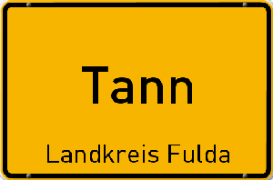 Gelbes Ortseingangsschild
