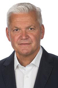 Portraitfoto von Hubert Hüppe