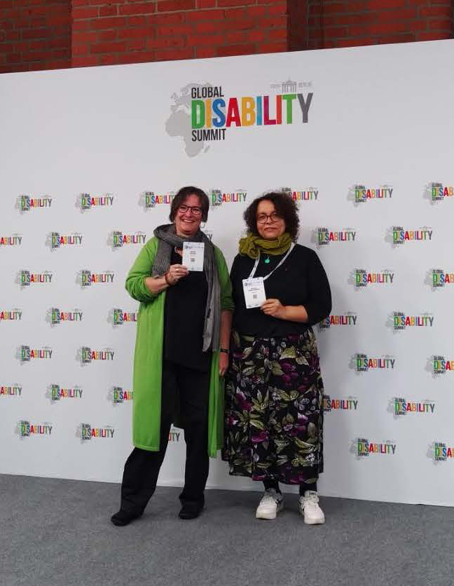 Martina Puschke und Beatrice Gómez beim Global Disability Summit