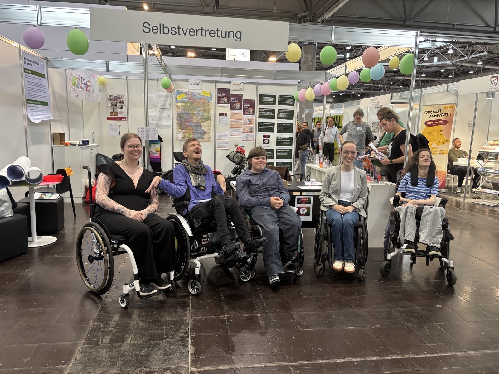 Selbstvertreter*innen beim Deutschen Jugendhilfetag 2025