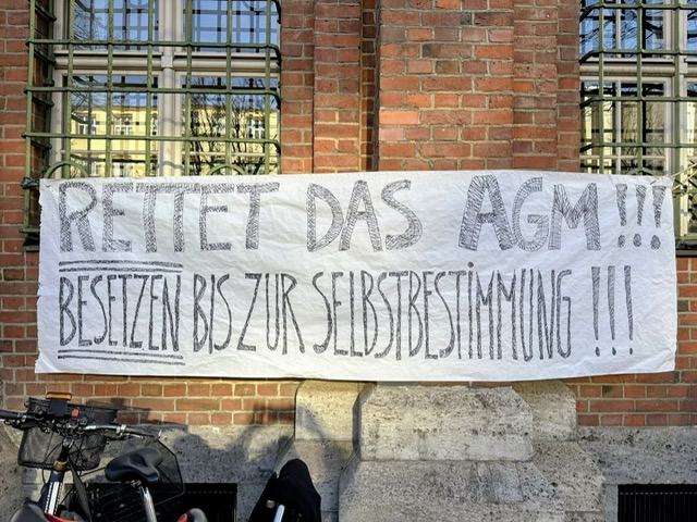 Transparent: Rettet das AGM!!! Besetzung bis zur Selbstbestimmung!!!