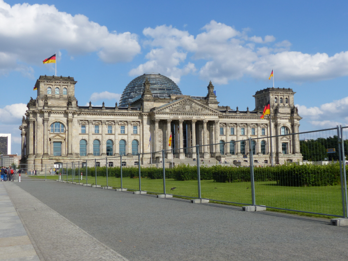 Blick auf das Reichtagsgebäude in Berlin
