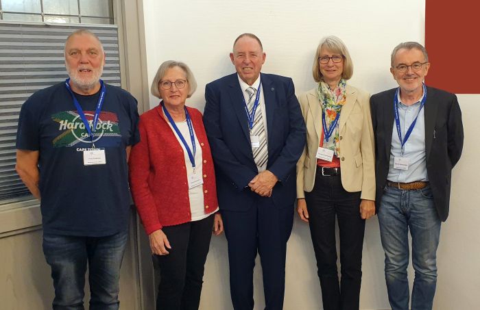 Gruppenfoto des neu gewählten Vorstandes