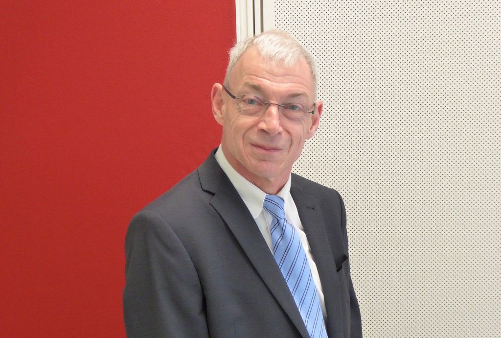 Dr. Hansjörg Hofer