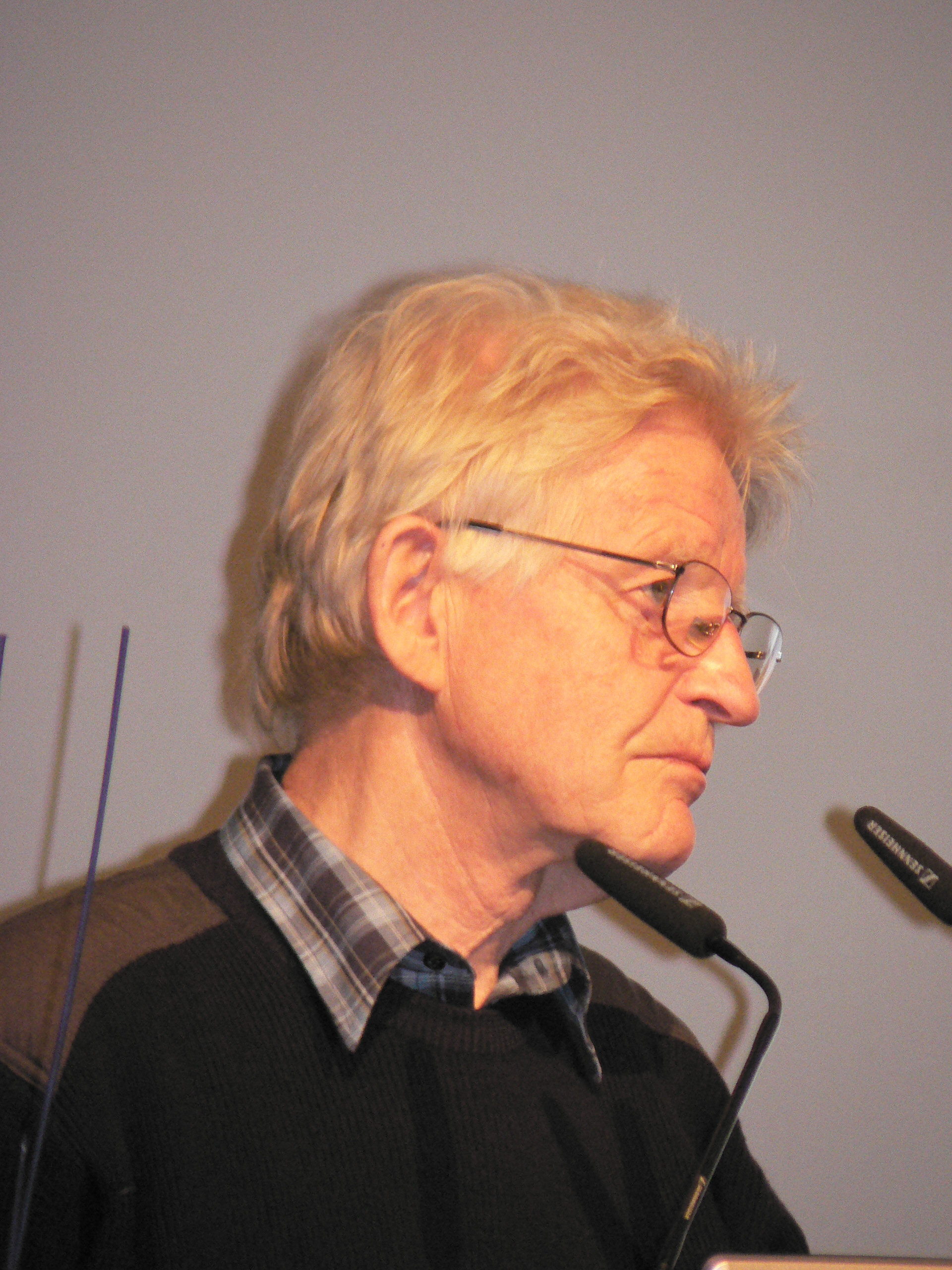 Professor Dörner bei einem Vortrag