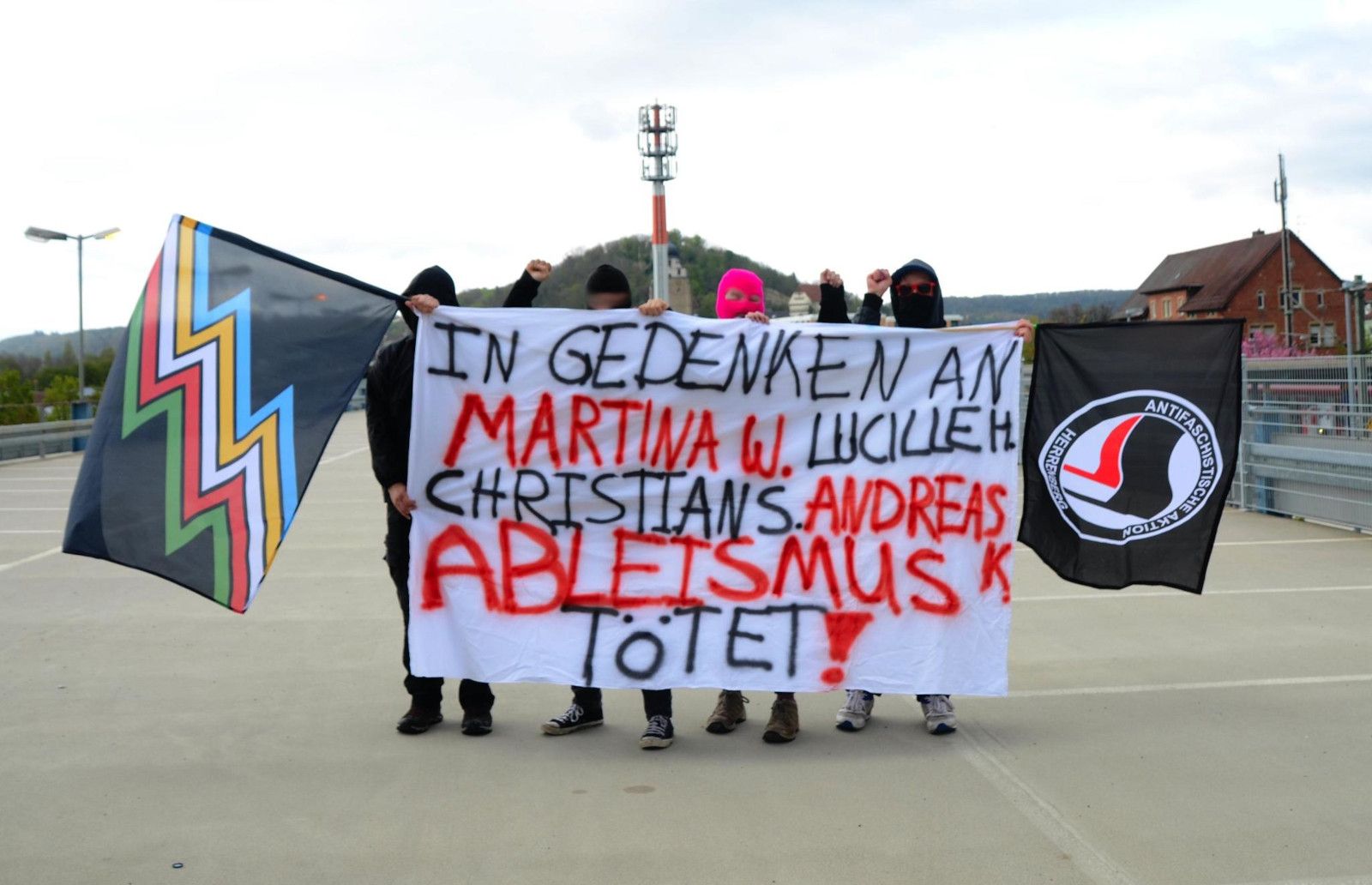Transparent zum Gedenken an die Toten von Potsdam