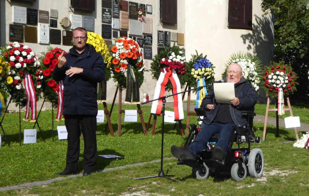 Bild von der Gedenkveranstaltung mit Volker Schönwiese