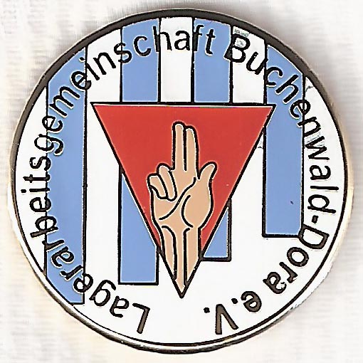 Grafik zeigt Schwurhand auf rotem Winkel